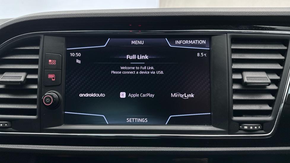 Apple Car Play & Android Auto