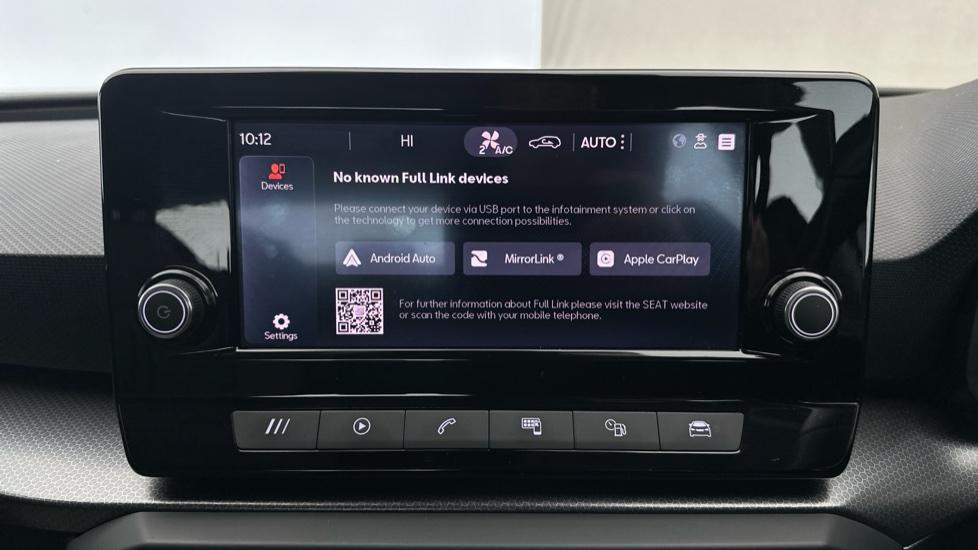 Apple Car Play & Android Auto