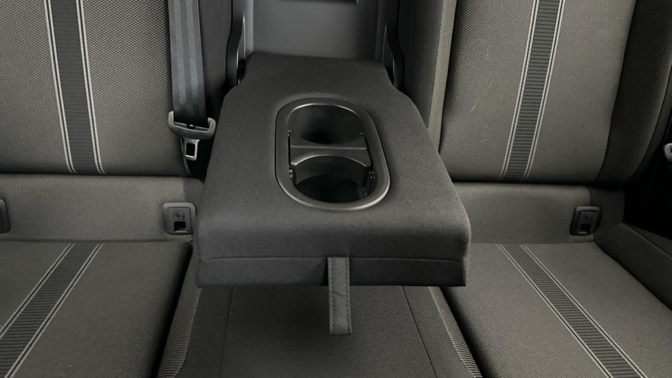 Rear Armrest/ Cup Holder