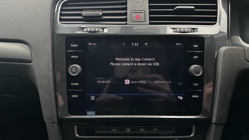 Apple Car Play & Android Auto