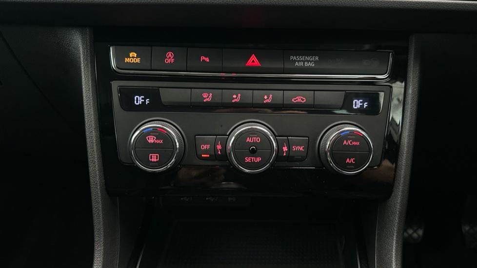 Auto Stop/Start/Air Conditioning /Dual Climate Control 