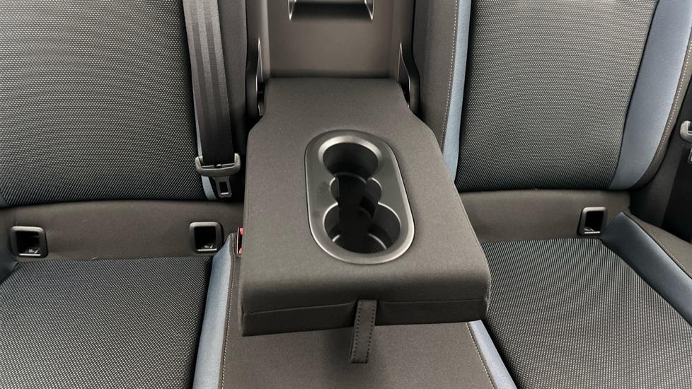 Rear Armrest/ Cup Holder