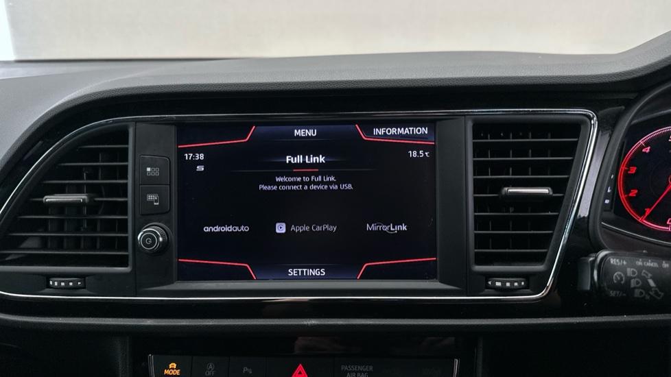 Apple Car Play & Android Auto