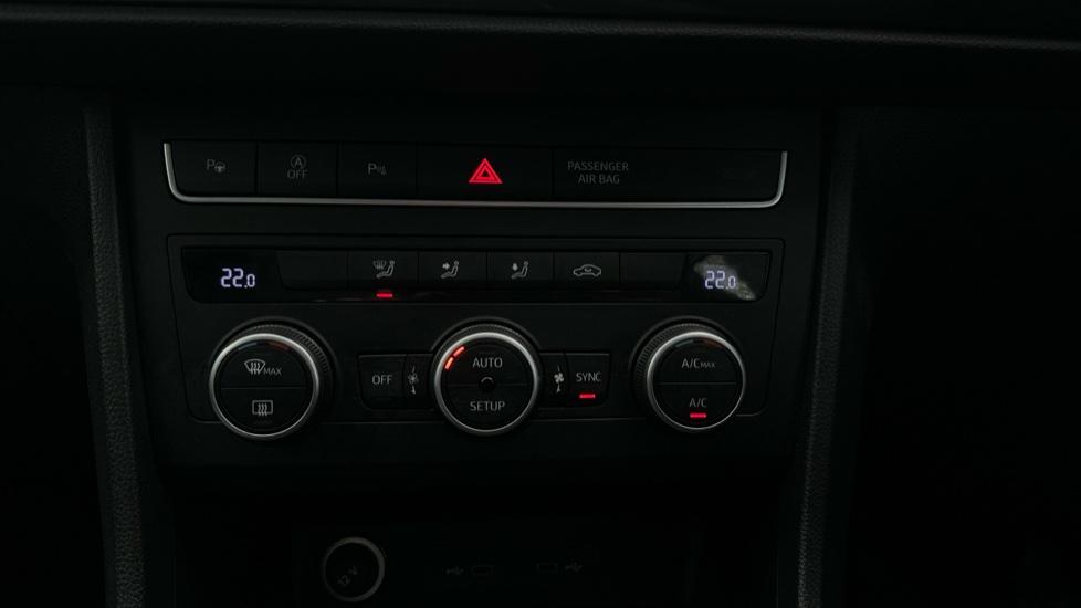 Air Conditioning /Dual Climate Control 