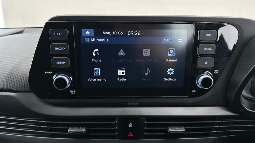 Apple CarPlay / Android Auto 