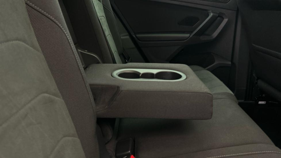 Rear Armrest/ Cup Holder