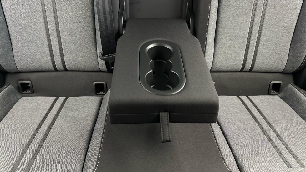 Rear Armrest/ Cup Holder