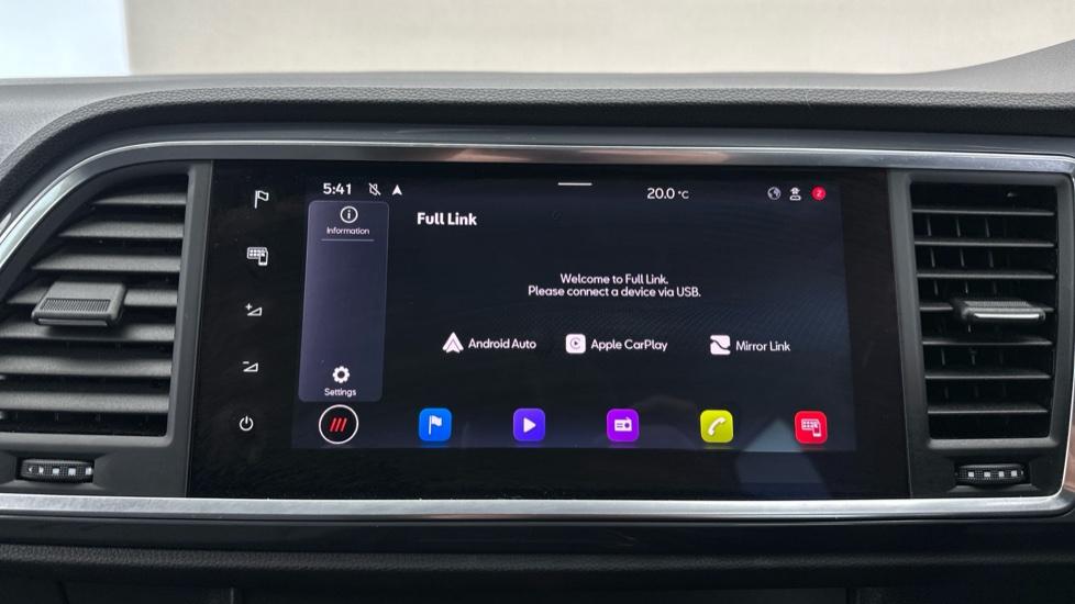 Apple Car Play & Android Auto