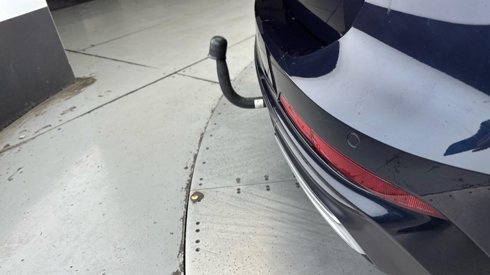 Tow Bar/Rear Parking Sensors 