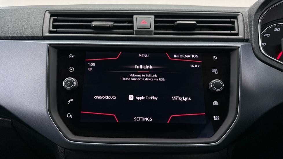 Apple Car Play & Android Auto