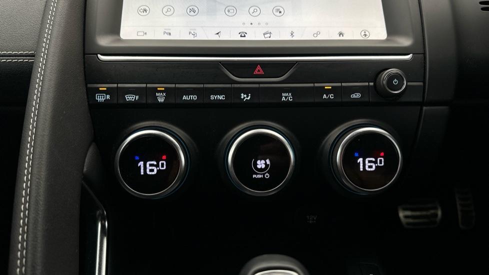 Air Conditioning /Dual Climate Control 