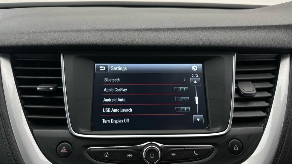 Apple Car Play & Android Auto