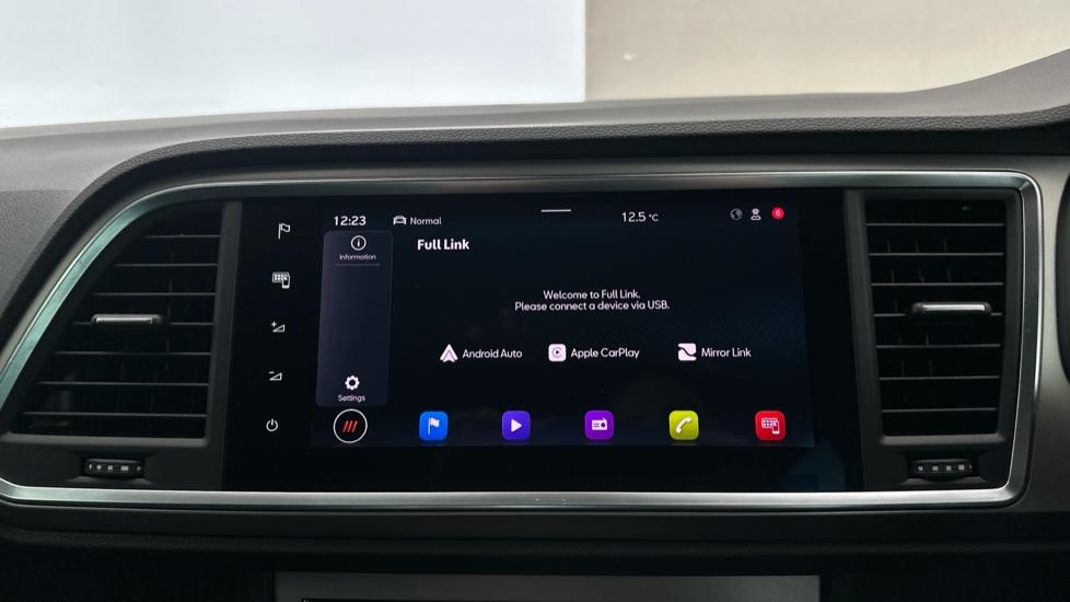 Apple Car Play & Android Auto