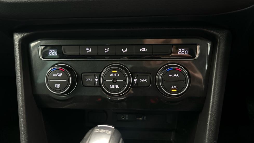 Air Conditioning /Dual Climate Control 