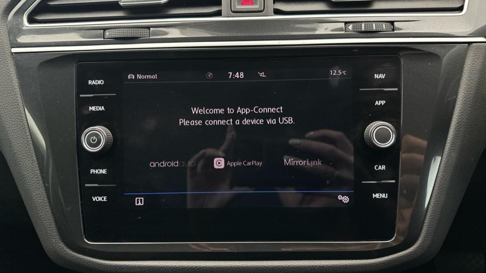 Apple Car Play & Android Auto