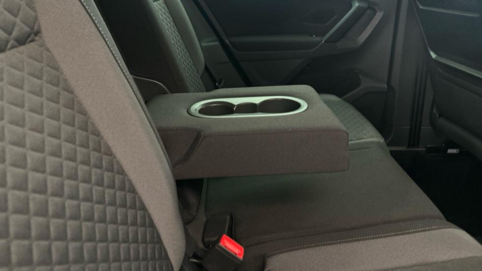 Rear Armrest/ Cup Holder