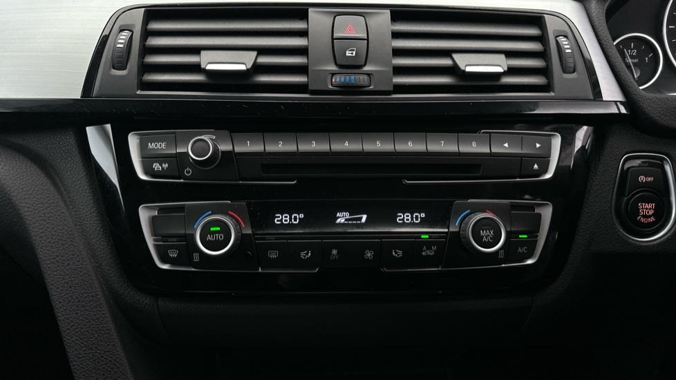 Air Conditioning /Dual Climate Control 