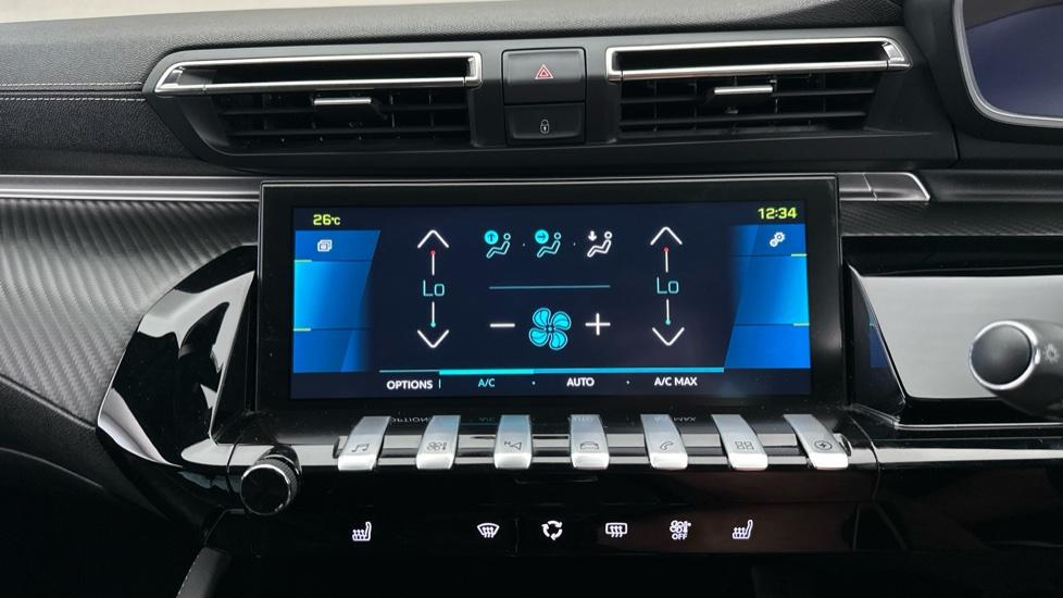 Dual Climate Control / Air Conditioning 