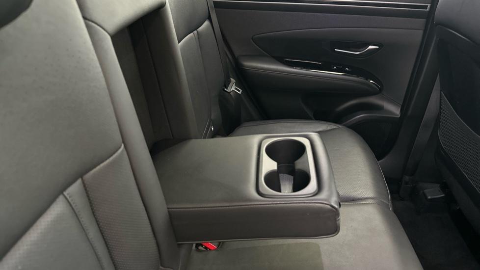 Rear Armrest/ Cup Holder