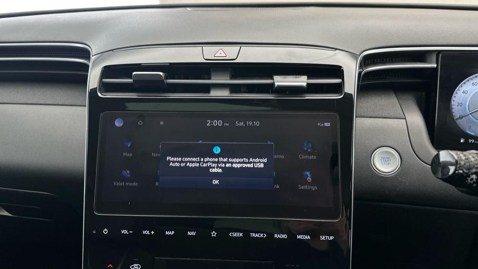 Apple Car Play & Android Auto