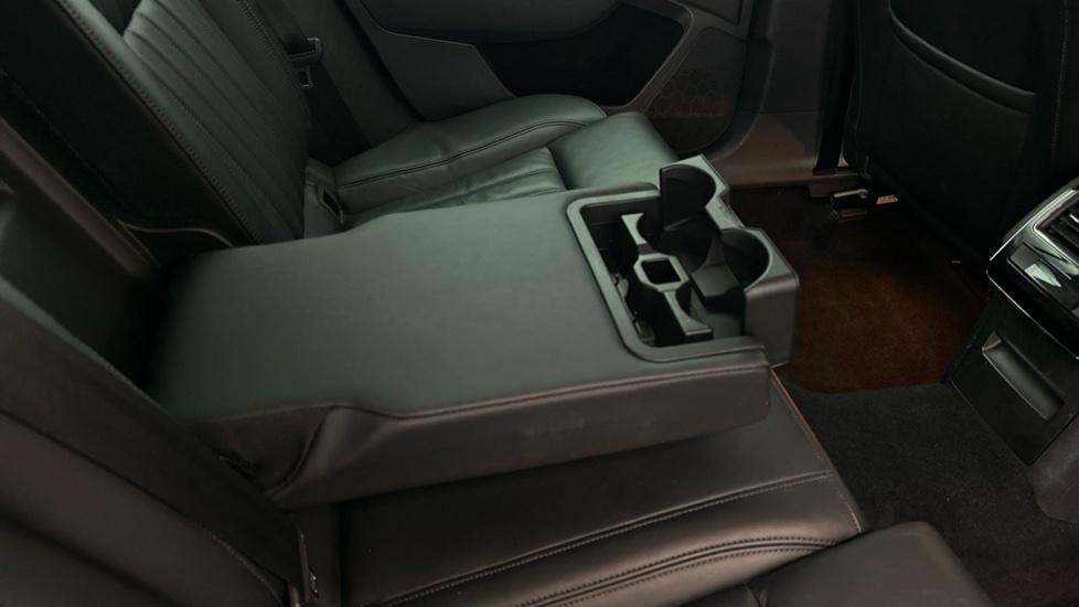 Rear Armrest/ Cup Holder