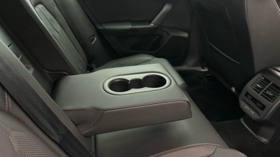 Rear Armrest/ Cup Holder