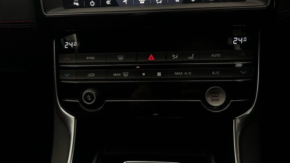 Air Conditioning /Dual Climate Control 