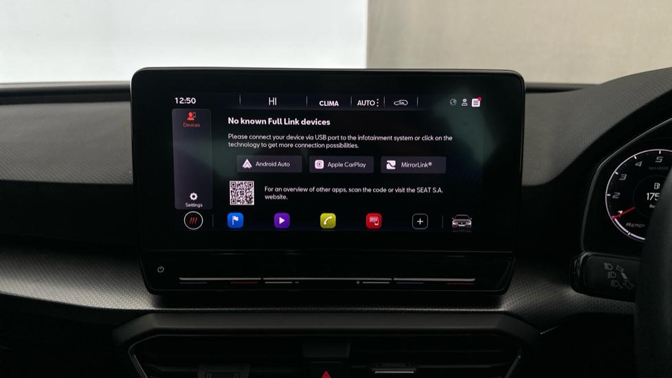 Apple Car Play & Android Auto