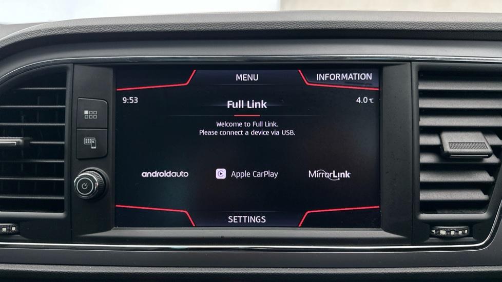 Apple Car Play & Android Auto