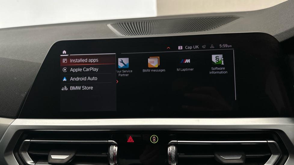 Apple Car Play & Android Auto