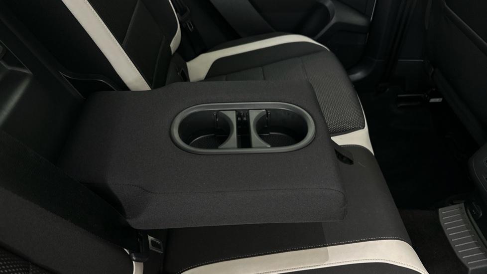 Rear Armrest/ Cup Holder