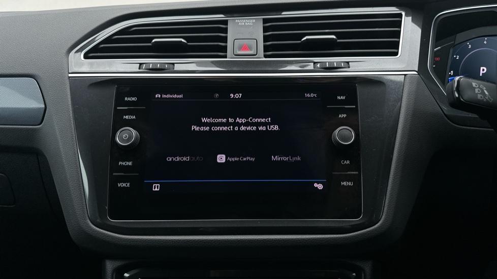 Apple Car Play & Android Auto