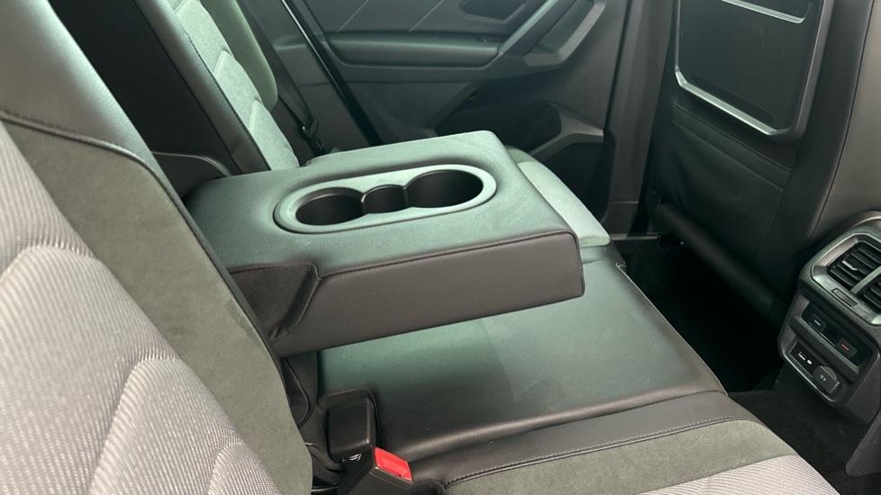 Rear Armrest/ Cup Holder