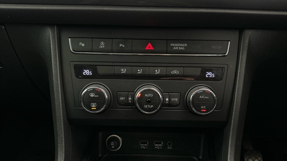 Auto Stop/Start/Air Conditioning /Dual Climate Control /Auto Park 