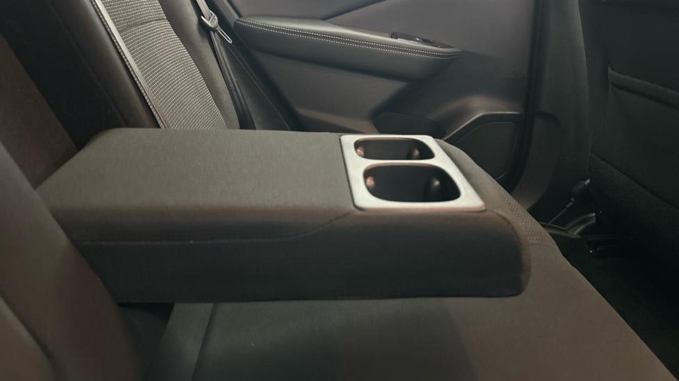 Rear Armrest/ Cup Holder