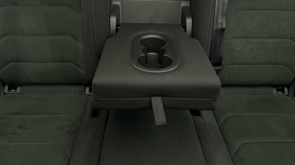 Rear Armrest/ Cup Holder