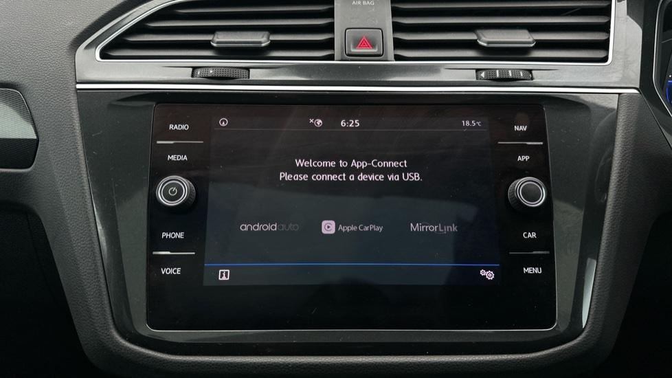 Apple Car Play & Android Auto