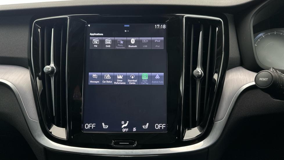 Apple Car Play & Android Auto