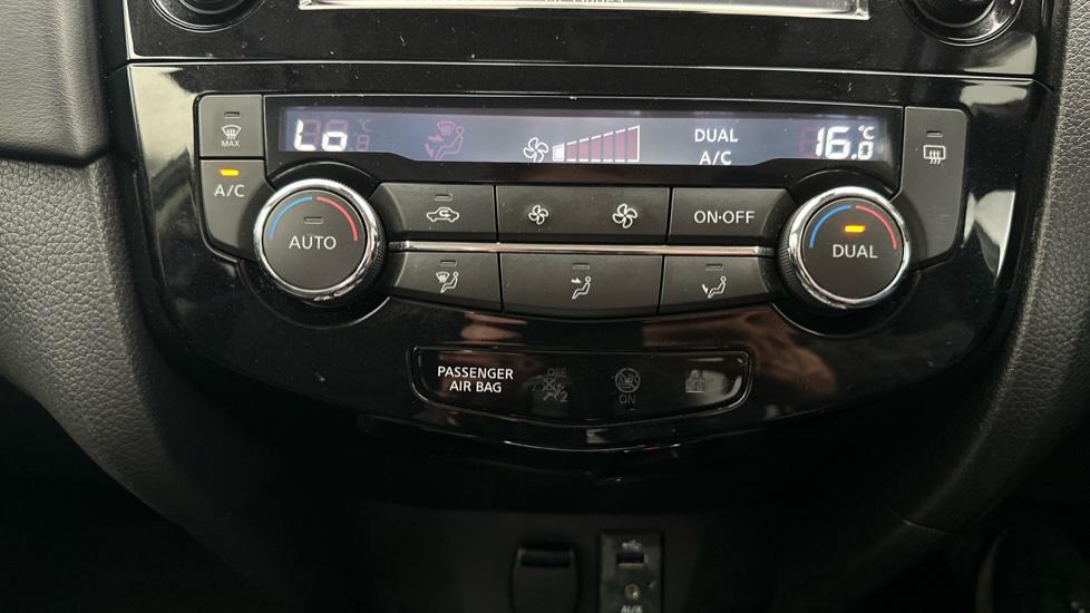 Air Conditioning /Dual Climate Control 