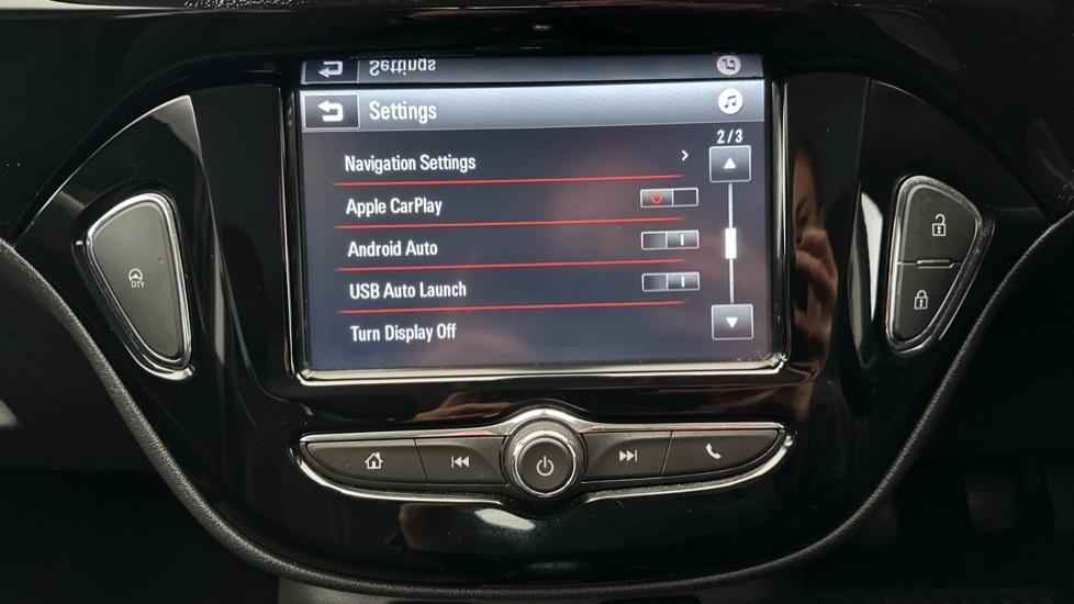 Apple Car Play & Android Auto