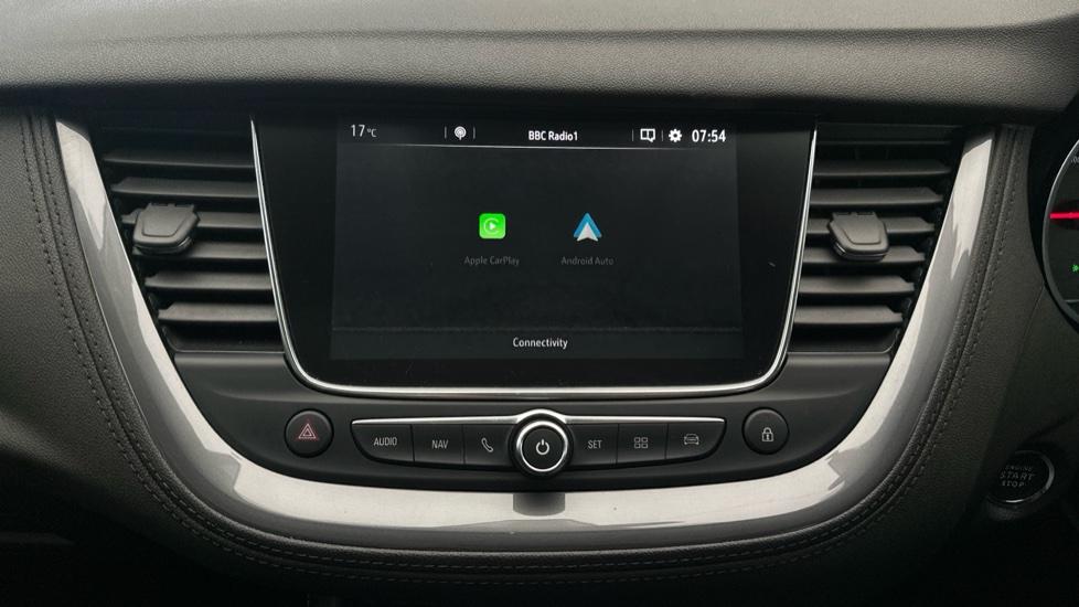 Apple Car Play & Android Auto