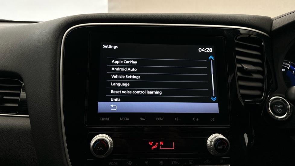 Apple Car Play & Android Auto