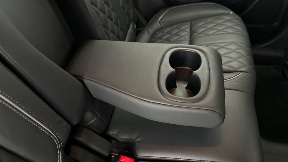 Rear Armrest/ Cup Holder