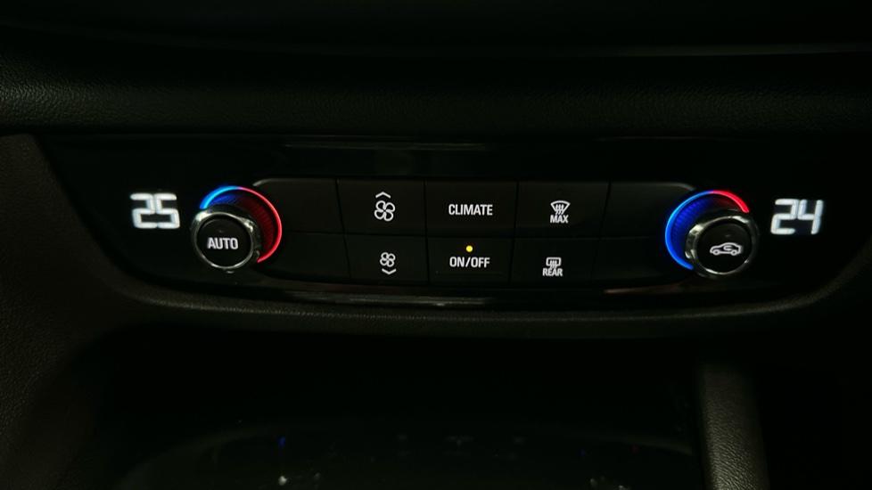 Air Conditioning /Dual Climate Control 