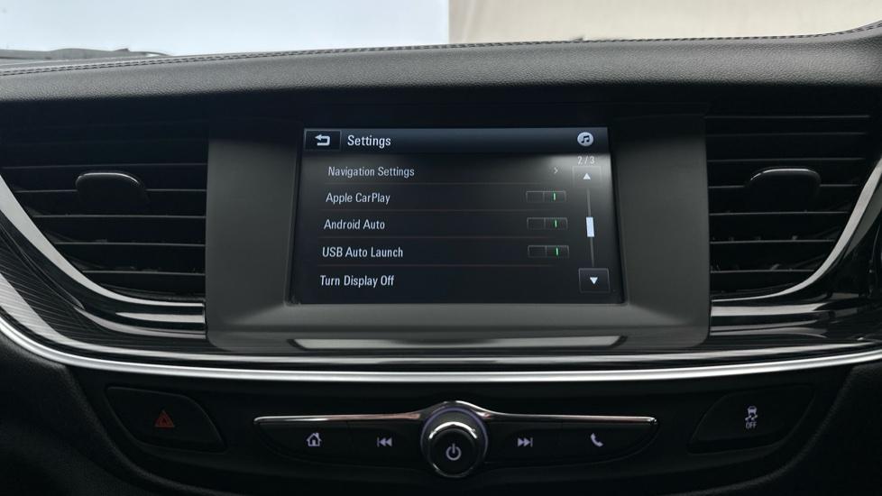 Apple Car Play & Android Auto