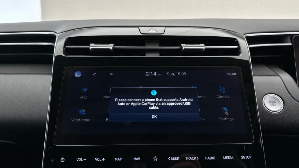 Apple Car Play & Android Auto