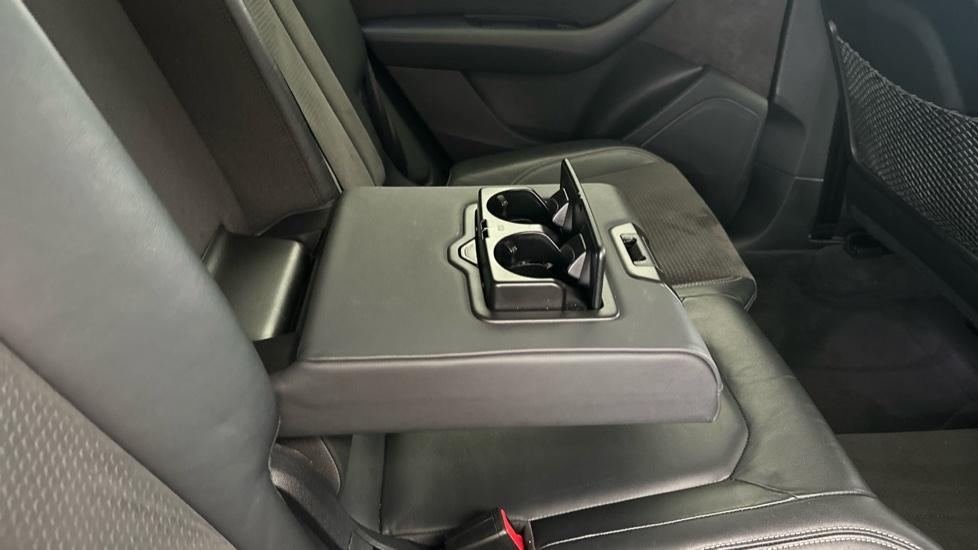 Rear Armrest/ Cup Holder