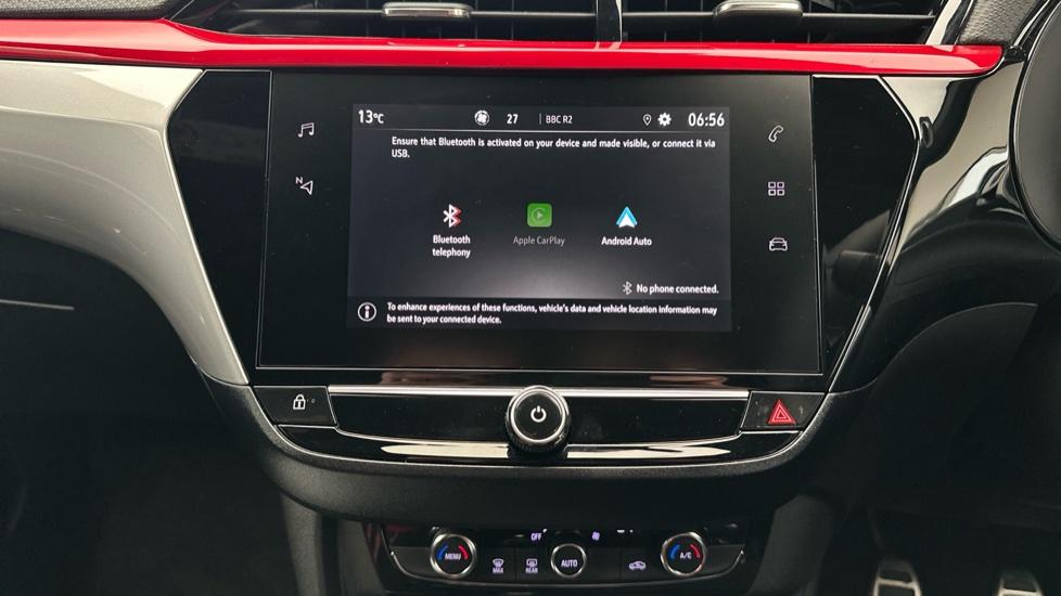 Bluetooth / Apple CarPlay / Android Auto 