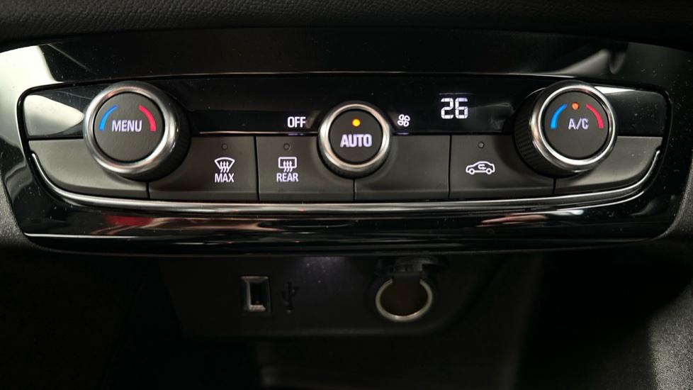 Air Conditioning /Dual Climate Control 