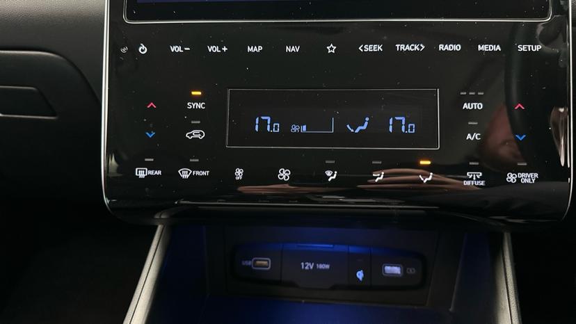 Dual Climate Control / Air Conditioning 